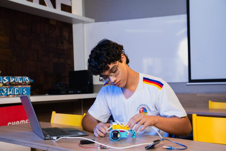 Robótica, Maker e recursos que preparam para o futuro.
